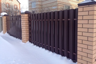 Забор из евроштакетника в шахматном порядке 30 метров фото в Дрожжино